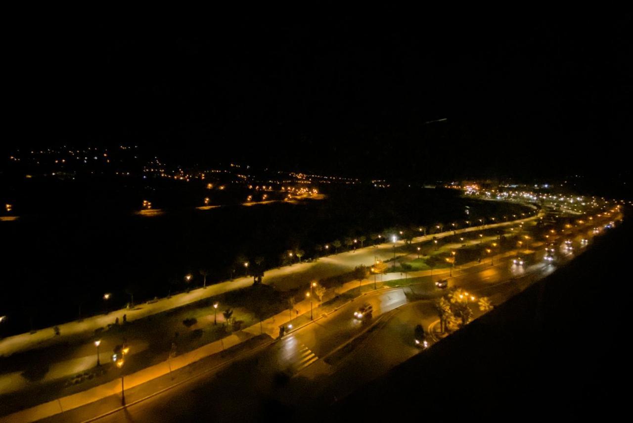 Riverside Tetouan Bagian luar foto